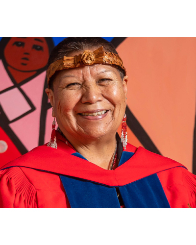 Roberta Price, aînée autochtone, récipiendaire de la désignation Membre honoraire du Collège des médecins de famille du Canada